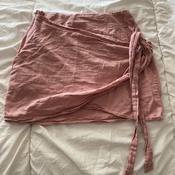 Skirt - Picture 2 of 2